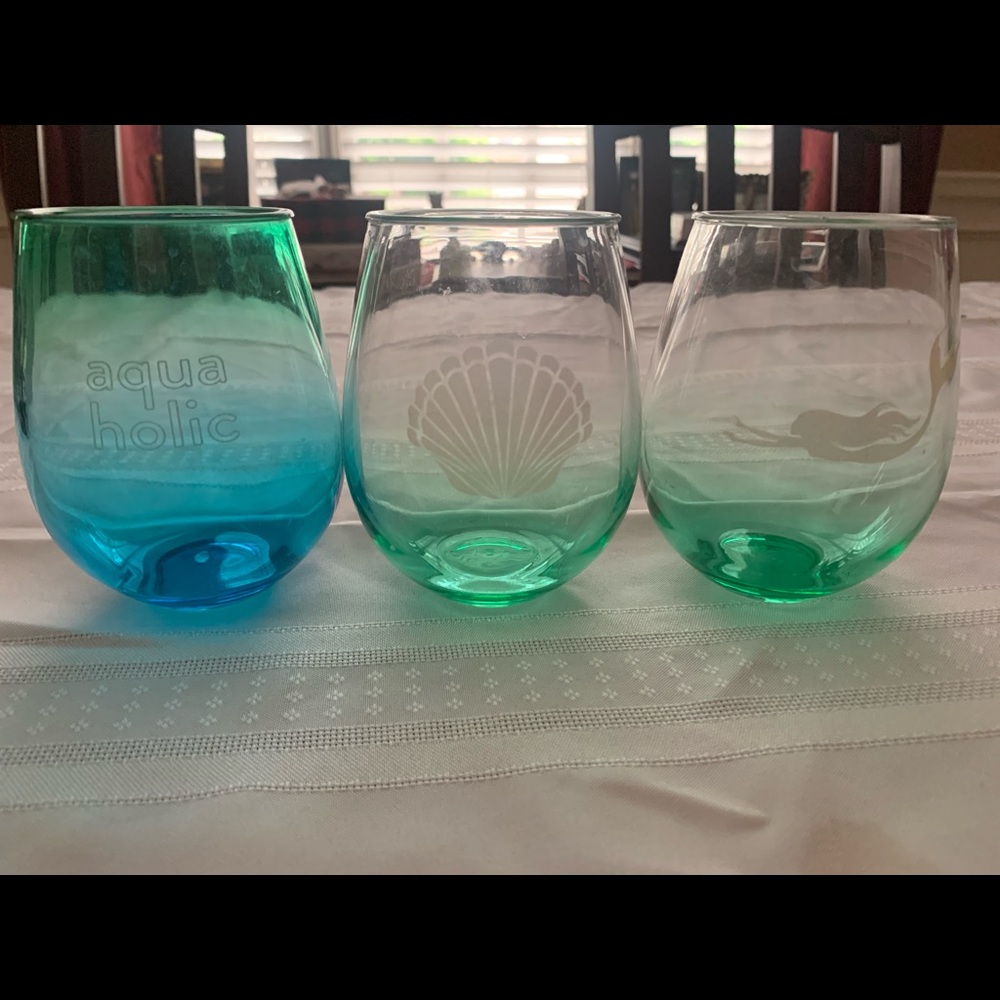 Set of three mermaid plastic wine cups 🧜‍♀️